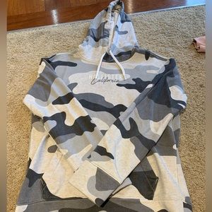 Hollister Men’s size XS camo hoodie